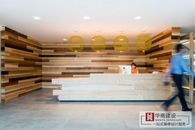 公司前臺(tái)裝修該怎么設(shè)計(jì)，廣州辦公室前臺(tái)裝飾